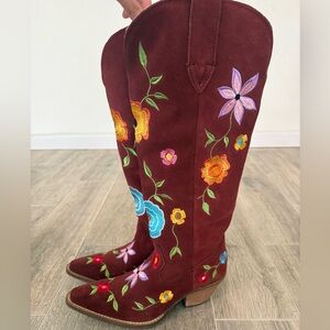 dingo Burgundy Embroidered Suede boots